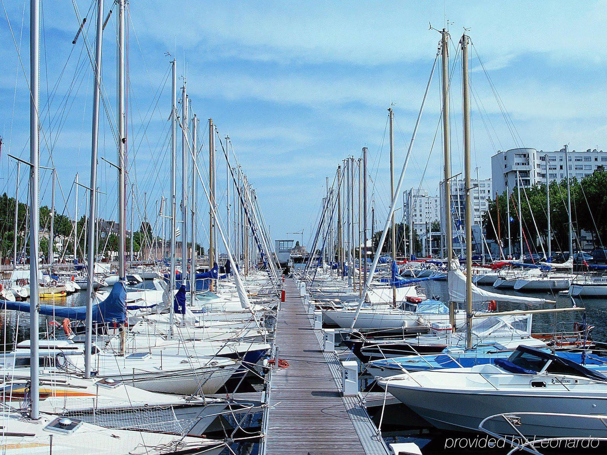 Ibis Lorient Centre Gare Hotel Exterior foto