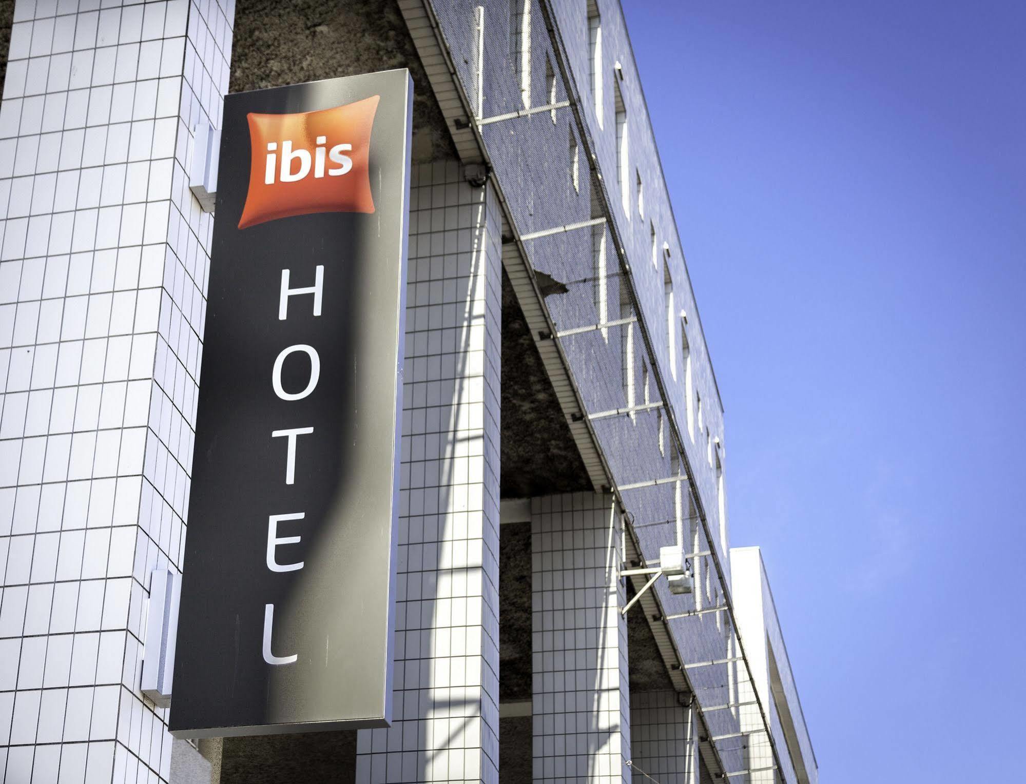 Ibis Lorient Centre Gare Hotel Exterior foto